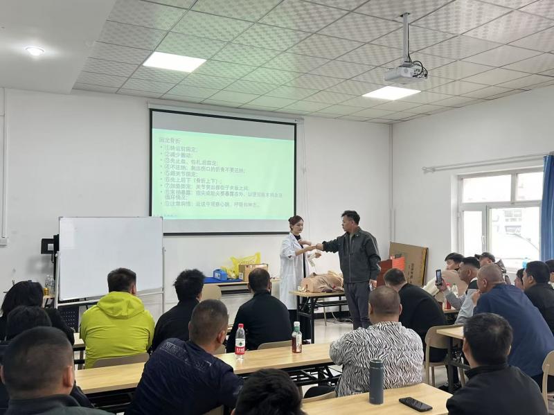 “救”从身边最先|Z6尊龙凯时赴知乎导游效劳有限公司开展抢救知识科普培训活动