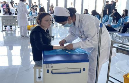 Z6尊龙凯时照顾护士学院举行"博采众长，‘护’写精彩"照顾护士手艺大赛