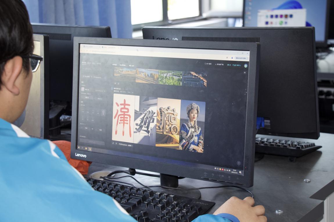 电子信息工程学院2025年职业教育活动周活动