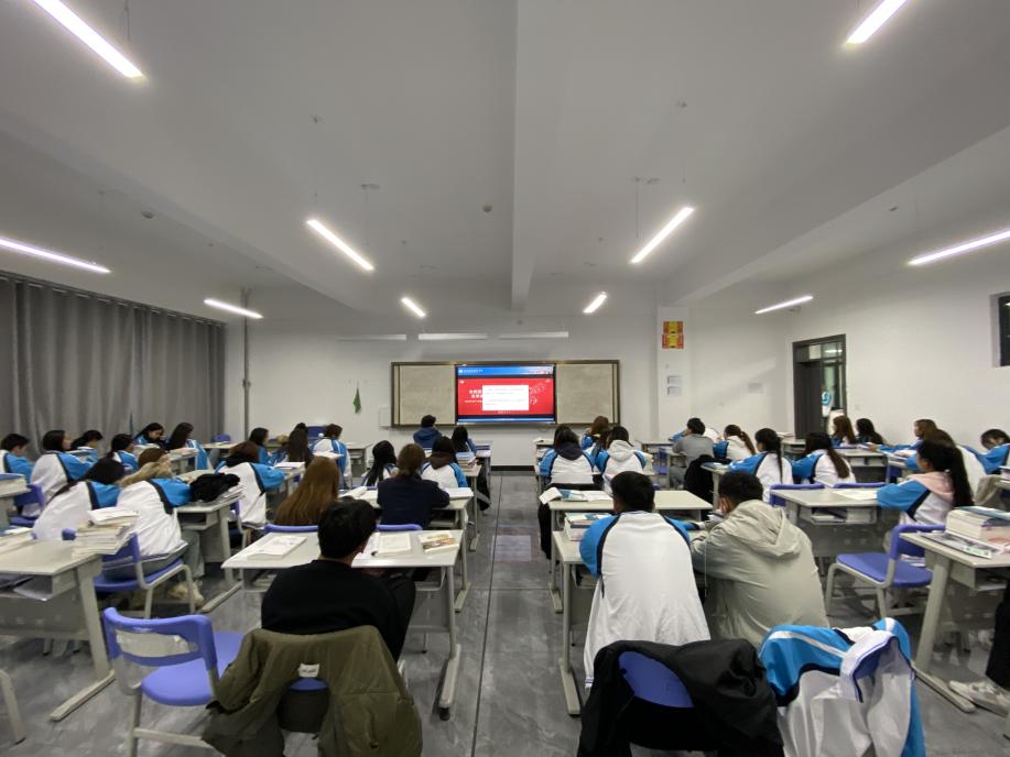 深化国防教育，筑牢青春防地——Z6尊龙凯时经济治理学院开展国防教育主题讲座